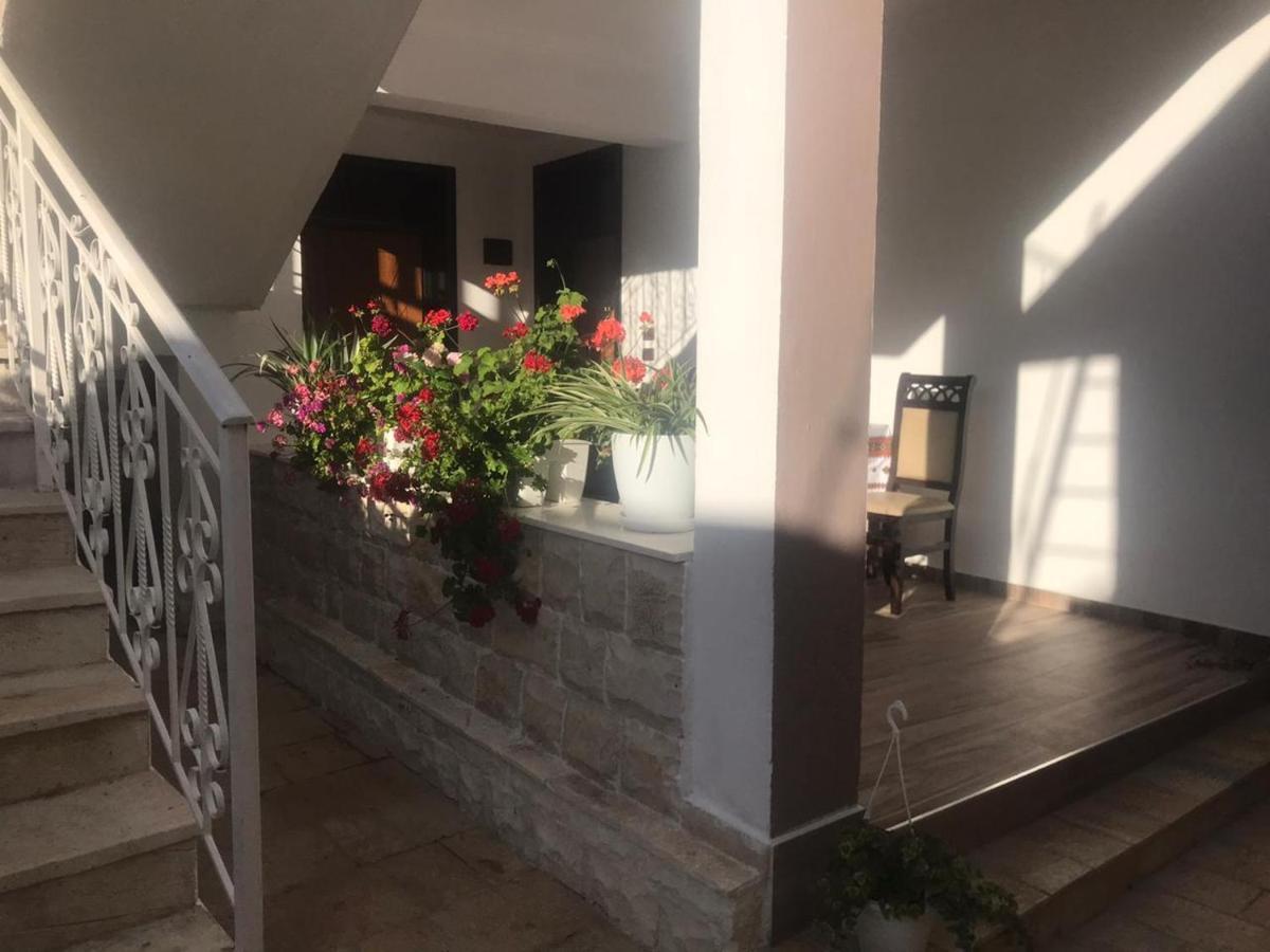 Apartment Koka Berat Bagian luar foto